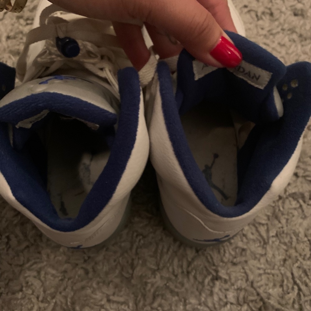 Jordan 5  size6.5Y - Picture 5 of 6
